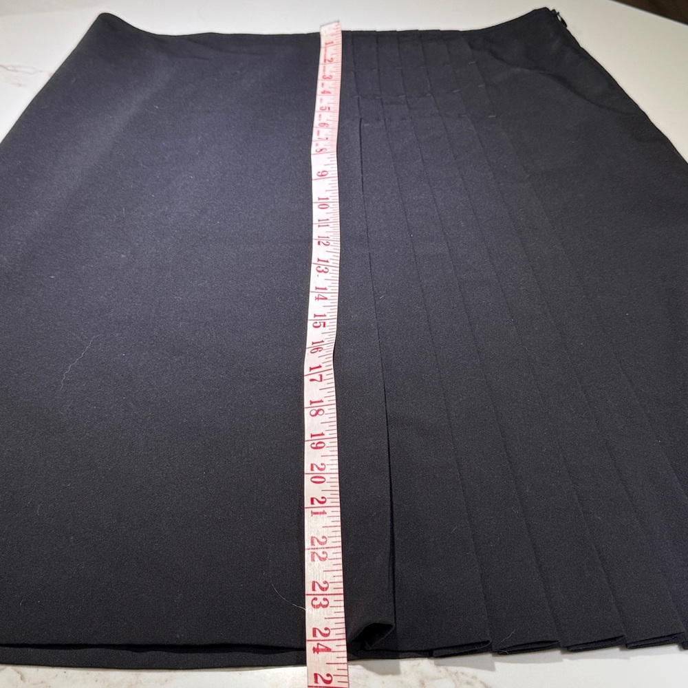 🥳💐Apostrophe Essentials Charcoal(dark gray/almost black) Pleated Skirt, Size 14